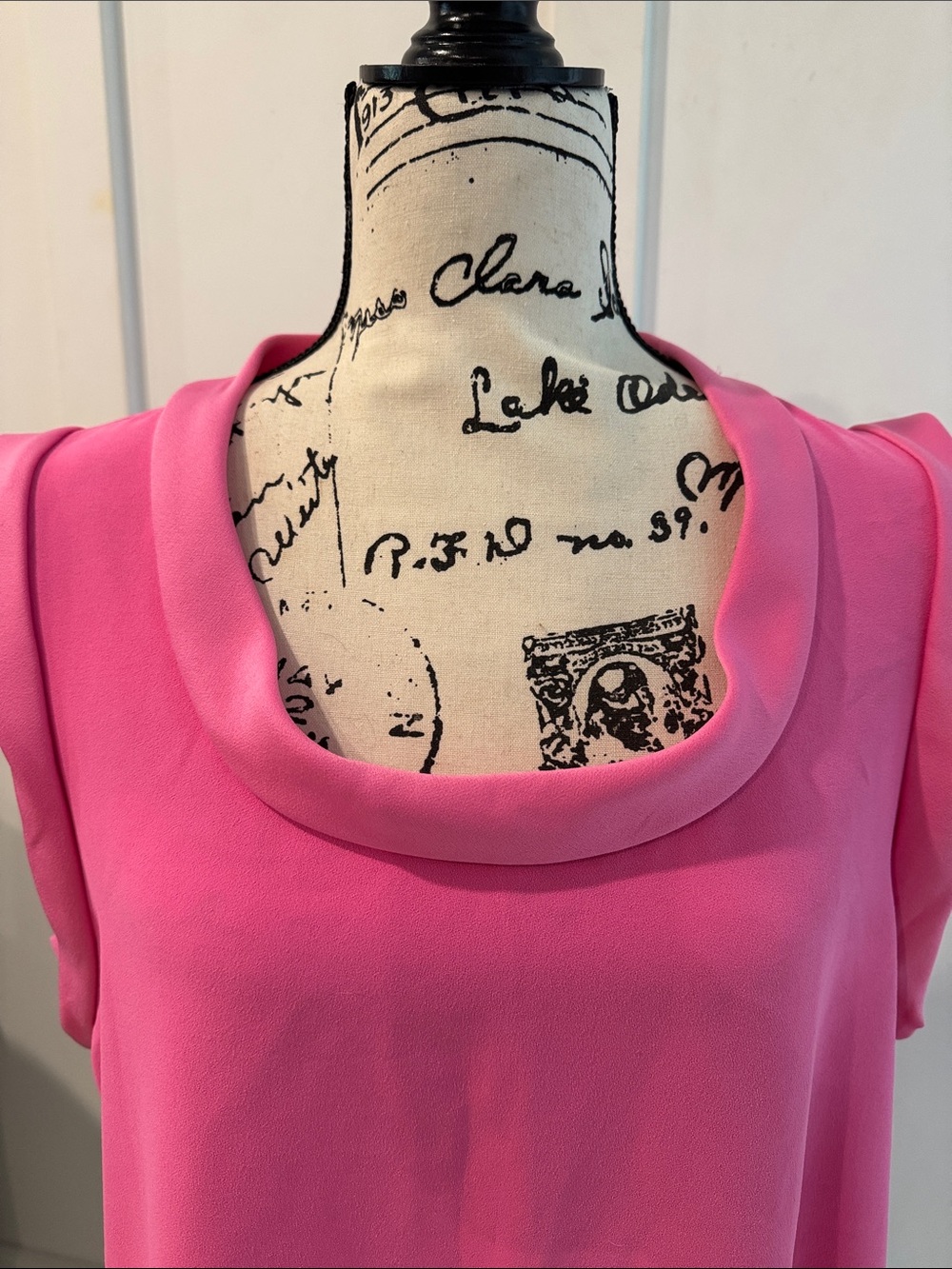 Trina Turk Vibrant Pink Round-Neck Sleeveless Top